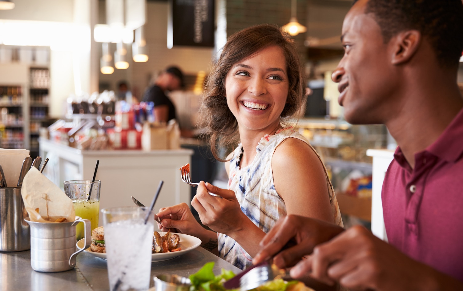 People Go On Dates With Poop On the Mind, New Survey Finds